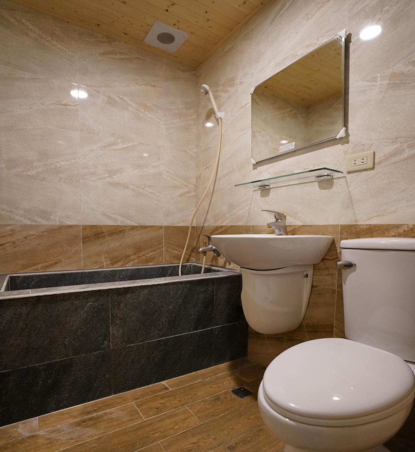 Wun Sun Hotel Csungcseng Kültér fotó